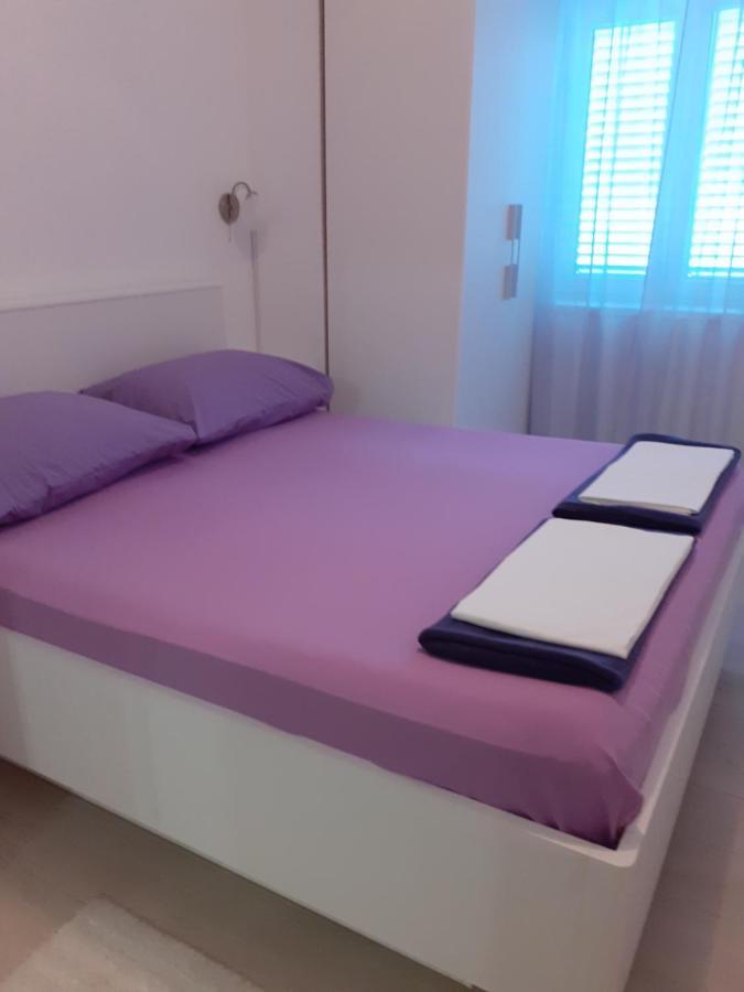 Apartman Marina セニ エクステリア 写真