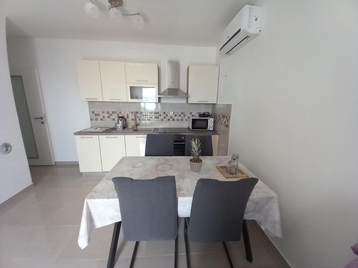 Apartman Marina セニ エクステリア 写真