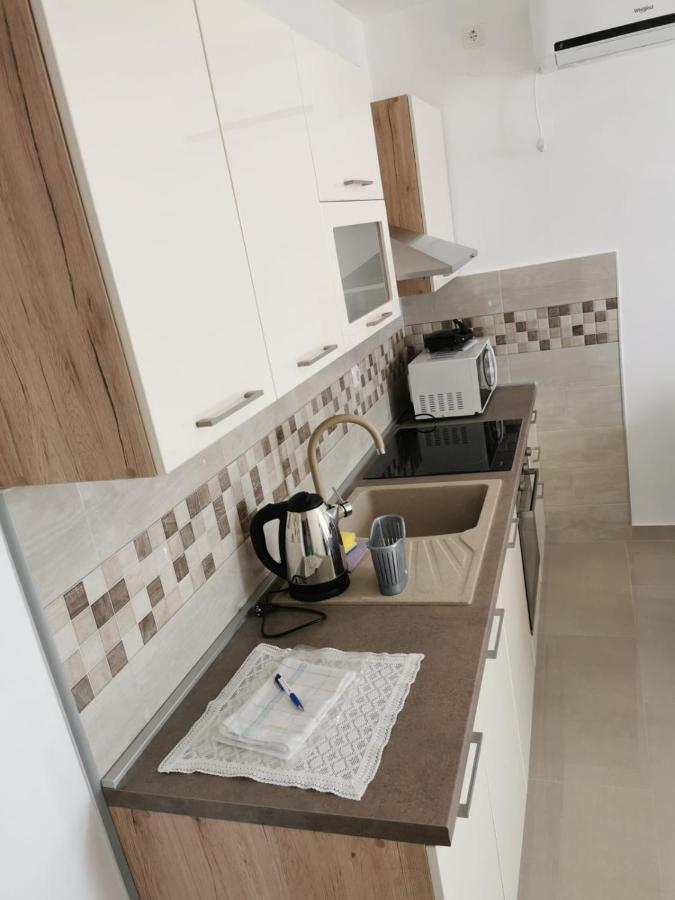 Apartman Marina セニ エクステリア 写真